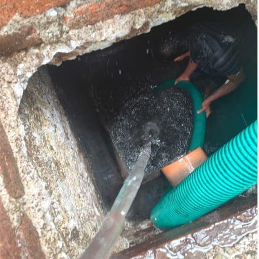 Mathrusath-septic-tank-services-gallery33.jpg